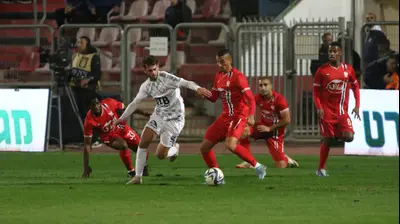 ניב גוטליב הפועל חדרה לצד עובדיה דרויש בני סכנין. שלומי גבאי