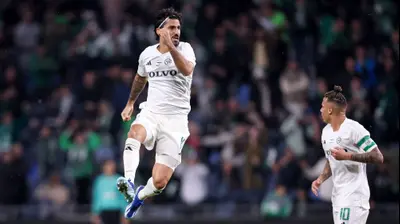 ליאור רפאלוב שחקן מכבי חיפה חוגג שער. מאור אלקסלסי