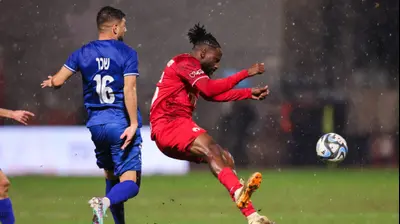 אנדרה פוקו הפועל באר שבע לצד מוחמד שכר בני סכנין. מאור אלקסלסי