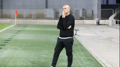 מאמן הפועל תל אביב יוסי אבוקסיס. שלומי גבאי