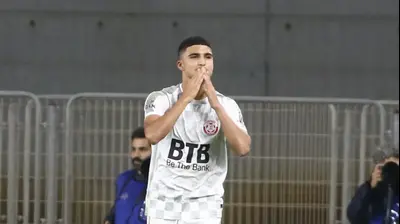 שחקן הפועל חדרה אלעד מדמון. שלומי גבאי