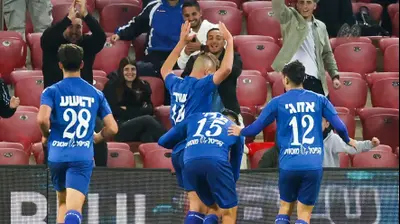 בן שהר שחקן מכבי פתח תקוה מתנצל לאחר שער לרשת הפועל באר שבע. דני מרון