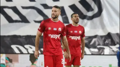 עדן שמיר שחקן הפועל באר שבע מאוכזב. דני מרון