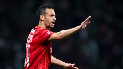 דן איינבינדר שחקן הפועל תל אביב. מאור אלקסלסי