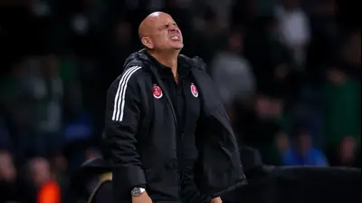 יוסי אבוקסיס מאמן הפועל תל אביב. מאור אלקסלסי