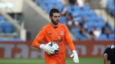 עומר כץ שוער הפועל פתח תקוה. שלומי גבאי