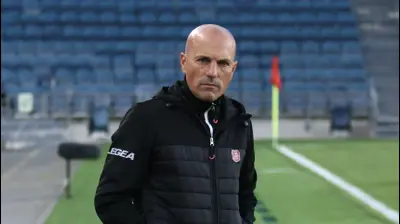 זיו אריה מאמן הפועל ירושלים. דני מרון