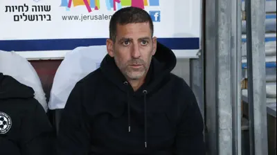 רן קוז'וך מאמן מכבי פתח תקוה. דני מרון