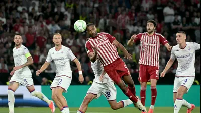 איוב אל קעבי שחקן אולימפיאקוס. ARIS MESSINIS/AFP,GettyImages