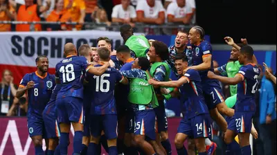 שחקני נבחרת הולנד חוגגים. רויטרס