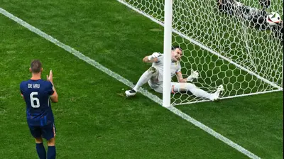 סטפן דה פריי, בלם נבחרת הולנד. רויטרס