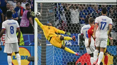 מייק מניאן שוער נבחרת צרפת. GettyImages