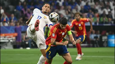 וויליאם סאליבה נבחרת צרפת לצד אלברו מוראטה נבחרת ספרד. GettyImages