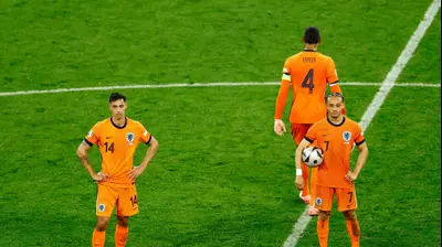 שחקני נבחרת הולנד מאוכזבים. רויטרס