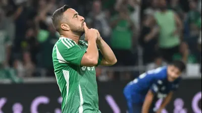 דיא סבע שחקן מכבי חיפה חוגג שער. ברני ארדוב