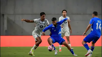 דור פרץ מכבי תל אביב לצד לירן חזן מכבי פתח תקוה. אריאל שלום