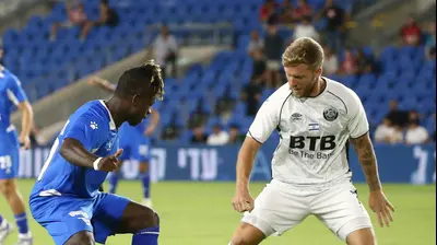 רוסלן ברסקי שחקן הפועל חדרה מול דיינר קיניונס, מכבי פתח תקוה. אודי ציטיאט