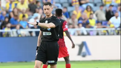 דוד פוקסמן שופט כדורגל. ברני ארדוב