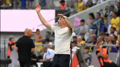 ז'ארקו לאזטיץ' מאמן מכבי תל אביב. ברני ארדוב