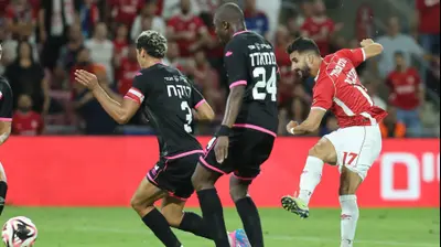 שחקן הפועל באר שבע, אלון תורג'מן, נגד הפועל חדרה. לירון מולדובן 