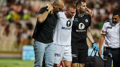 עידו שחר שחקן מכבי תל אביב לאחר שנפצע. לירון מולדובן 