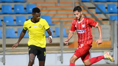 הרי טבארש מכבי נתניה לצד אחמד סלמן בני סכנין. ברני ארדוב