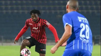 אנדרו אידוקו שחקן הפועל ירושלים. ברני ארדוב