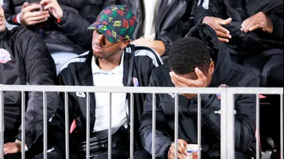 שחקני הפועל חיפה, דראמן סאלו, טיימוקו דיארה (עם הכובע). קובי אליהו