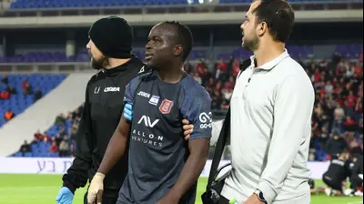 סמבה דיאלו שחקן הפועל ירושלים המורחק. דני מרון