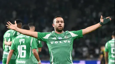 דיא סבע שחקן מכבי חיפה חוגג שער. ברני ארדוב