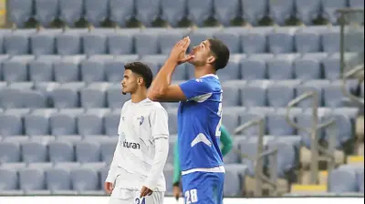 ניב יהושע שחקן מכבי פתח תקוה. קובי אליהו