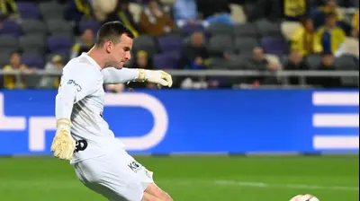 סימון סלוגה שוער מכבי תל אביב. ברני ארדוב