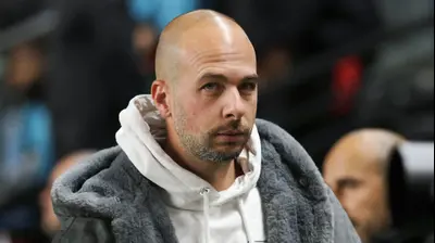 תמיר לוזון מאמן מכבי פתח תקוה. קובי אליהו