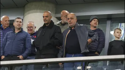 גיא לוזון לצד עמוס לוזון. קובי אליהו