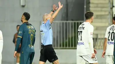 עידן לייבה, שופט כדורגל. ברני ארדוב