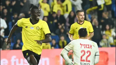 מוחמד ג'טיי שחקן מכבי נתניה חוגג שער. ברני ארדוב