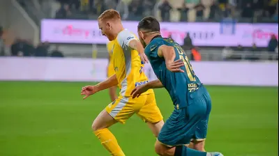 עידו שחר, מכבי תל אביב. אריאל שלום