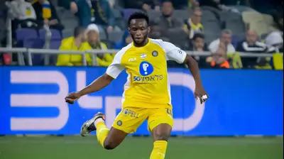 איסוף סיסוקו, מכבי תל אביב. אריאל שלום