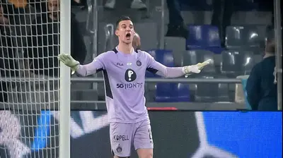 סימון סלוגה, מכבי תל אביב. אריאל שלום