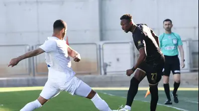 פטריק טוומאסי שחקן בית