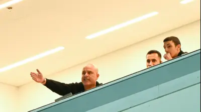 יוסי אבוקסיס מאמן מכבי נתניה המורחק. ברני ארדוב