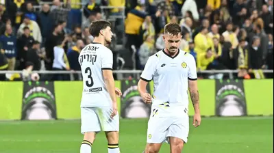 מקסים פלקושצ'נקו, אביב קנריק שחקני מכבי נתניה מאוכזבים. ברני ארדוב