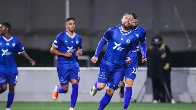 סטניסלב בילנקי שחקן עירוני טבריה חוגג שער. מאור אלקסלסי