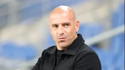 אלדד שביט עוזר מאמן מכבי בני ריינה. דני מרון