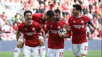 שחקני הפועל באר שבע, הלדר לופס, אלון תורג'מן, דן ביטון, גיא מזרחי. דני מרון