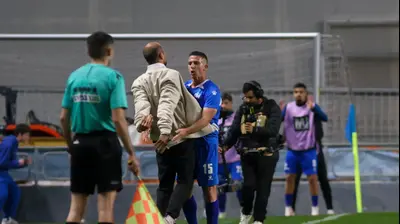 עידן ורד חוגג עם תמיר לוזון מאמן מכבי פתח תקוה. קובי אליהו