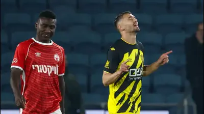 עומר אצילי שחקן בית