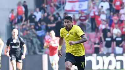 שחקן מכבי נתניה, פרדי ורגאס. ברני ארדוב