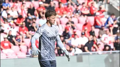 שוער הפועל באר שבע ניב אליאסי. ברני ארדוב