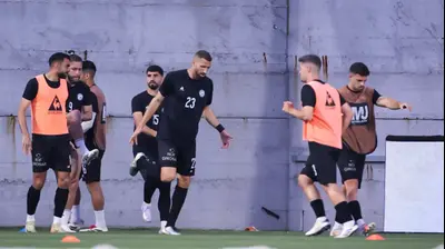 שחקני עירוני טבריה בחימום. מאור אלקסלסי